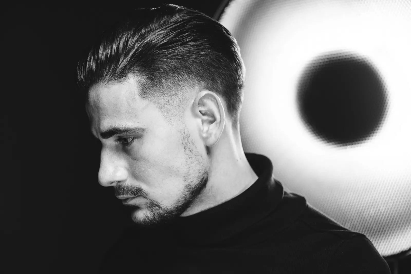 Postprodukce a střih videa v ateliéru